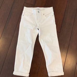 NWOT never worn girls white pants size 6T. Cute for summer